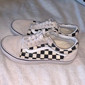 Old Skool checkered Vans